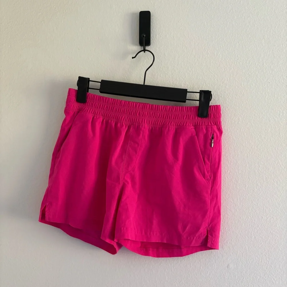 Old Navy • Hot‎ Pink Active Shorts